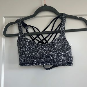 Lululemon cross back sports bra in black/white ditsy print.